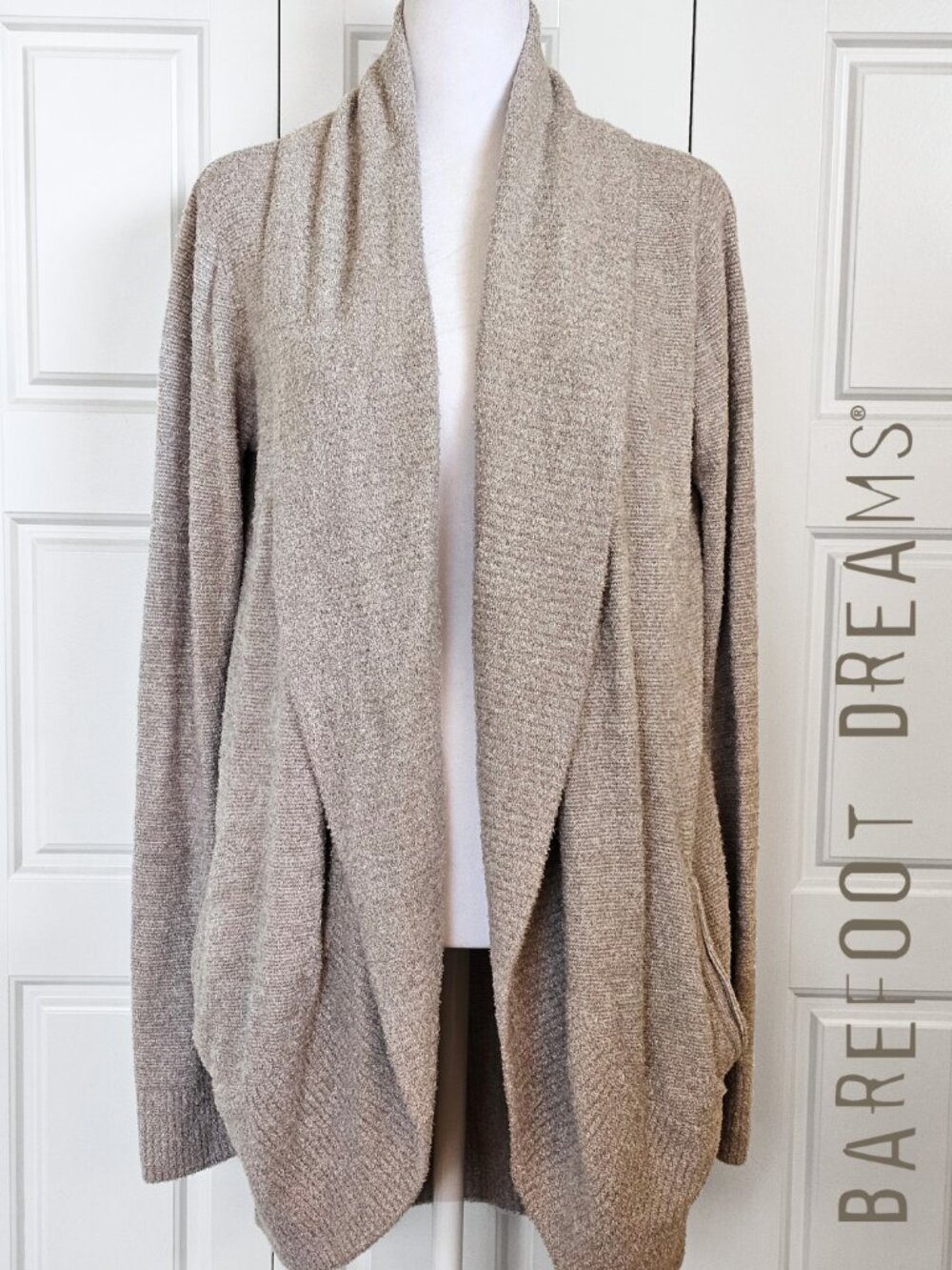 Barefoot Dreams CozyChic Lite Cardigan Sweater M Beige Open Front Pockets
